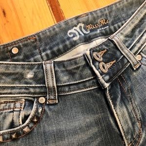 Miss Me mid rise straight stretch jean